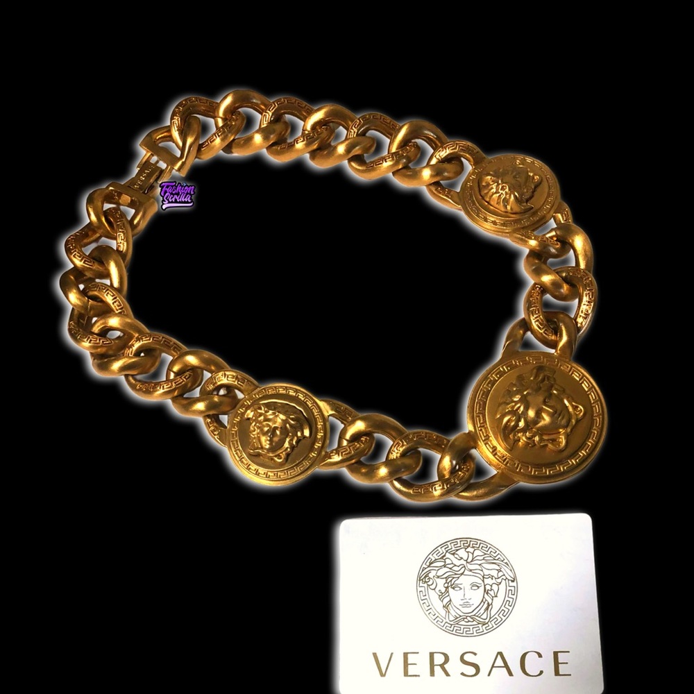 Versace XL Medusa Medallion Gold Chain Link Necklace - Picture 15 of 16